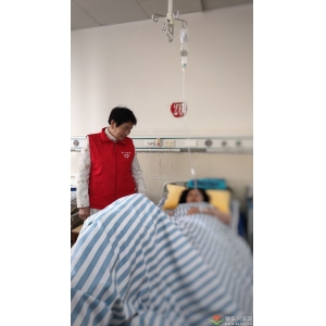 <strong>麻城康樂興家政-專注于醫(yī)院護理，致力于打造全麻城優(yōu)質(zhì)護工護理</strong>